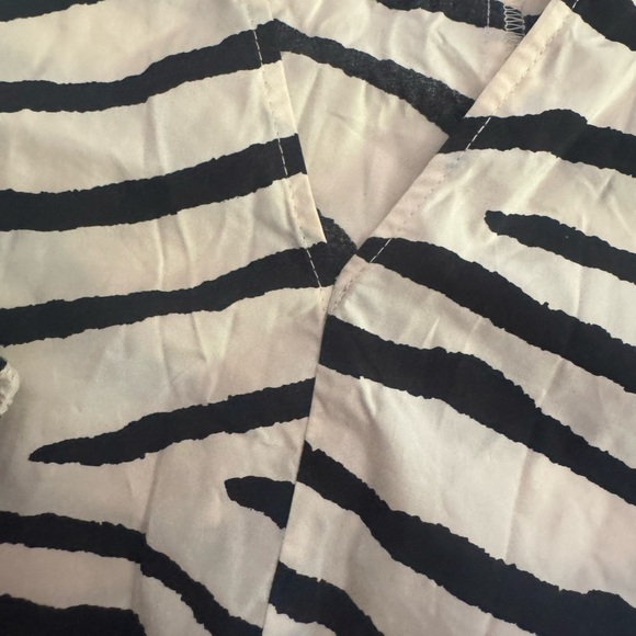 H&M Black‎ and White Striped Dress - Picture 2 of 5